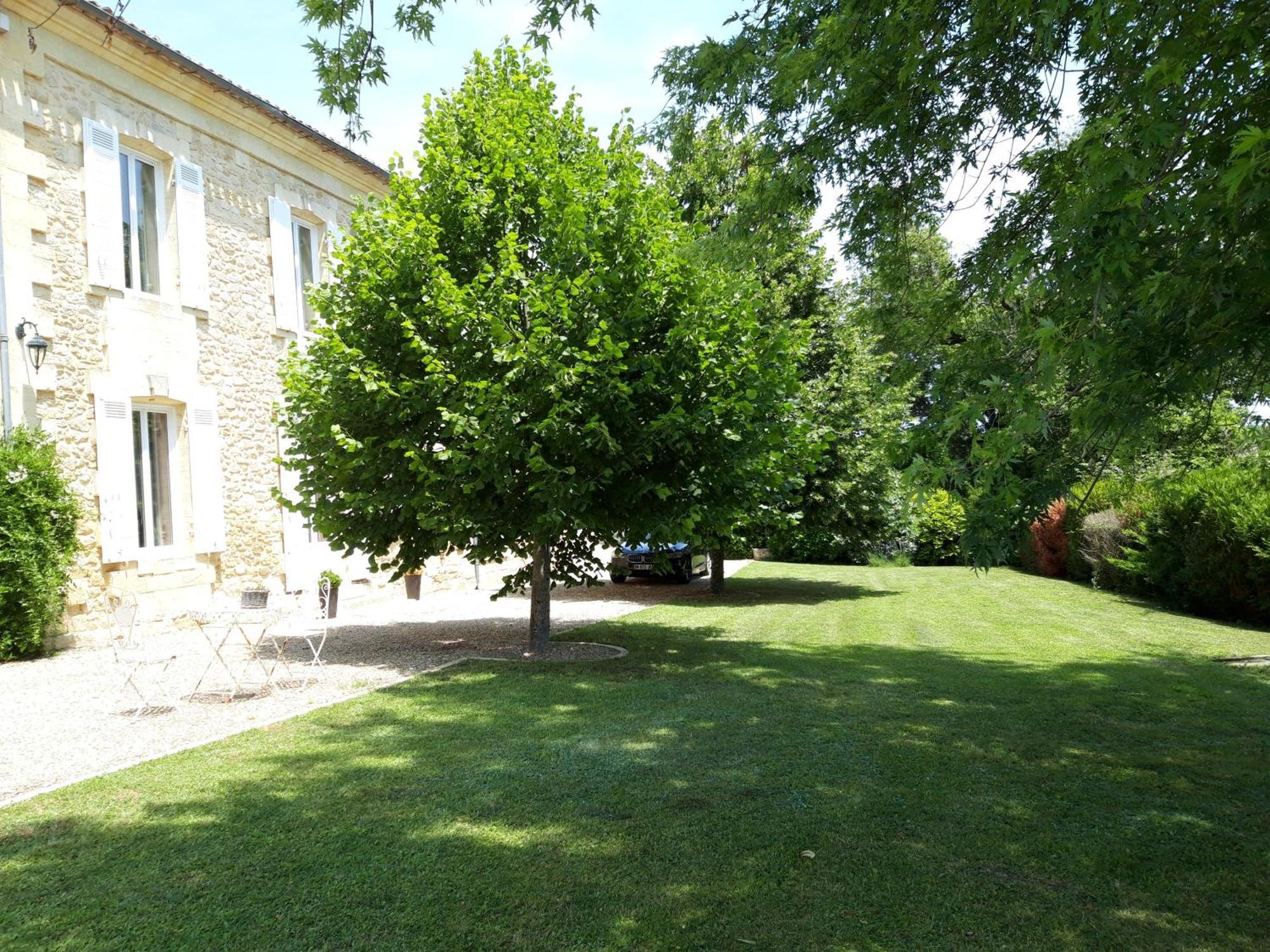 La Gentilhommiere Bed & Breakfast Saint-Aubin-de-Branne Exterior photo